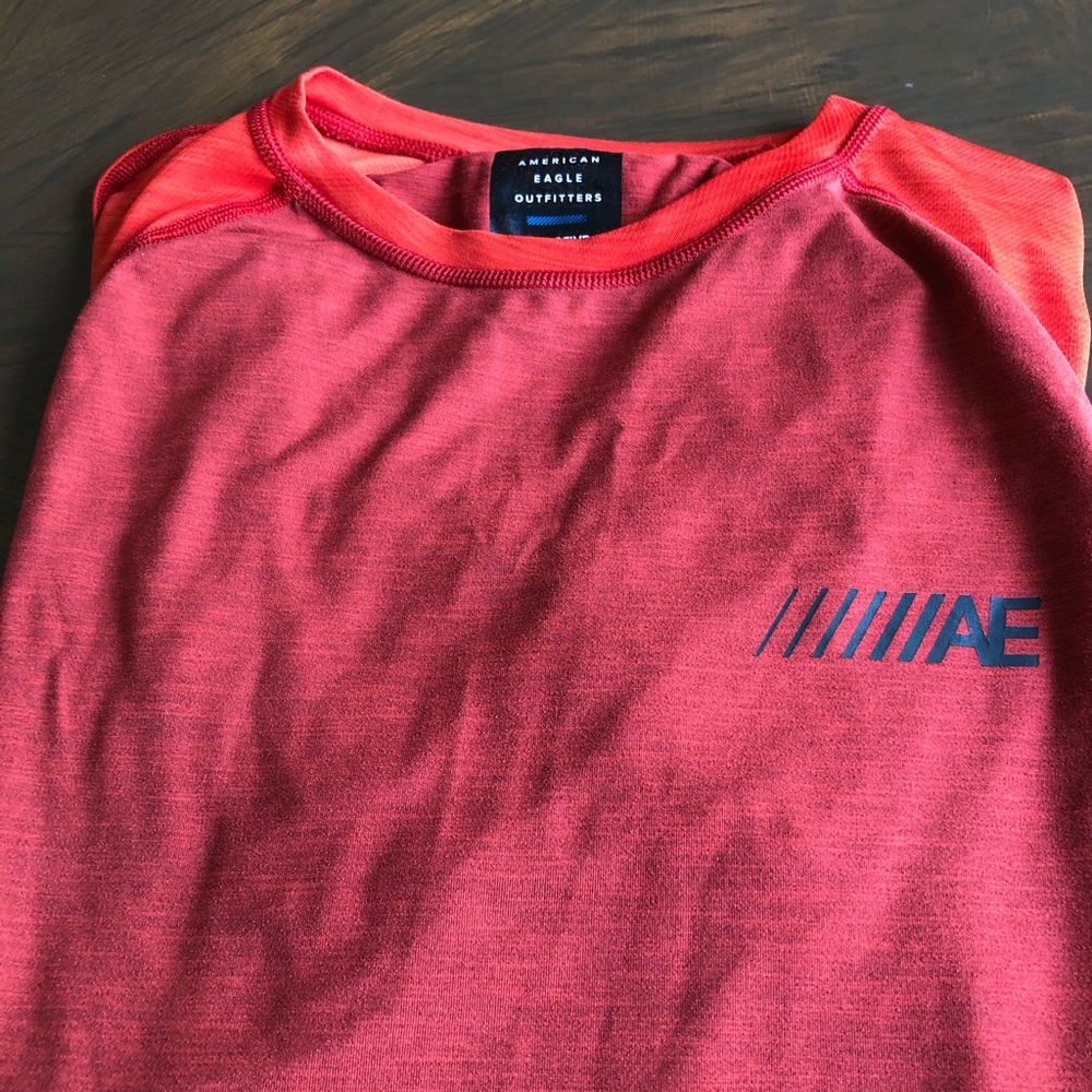 American Eagle short sleeve shirt